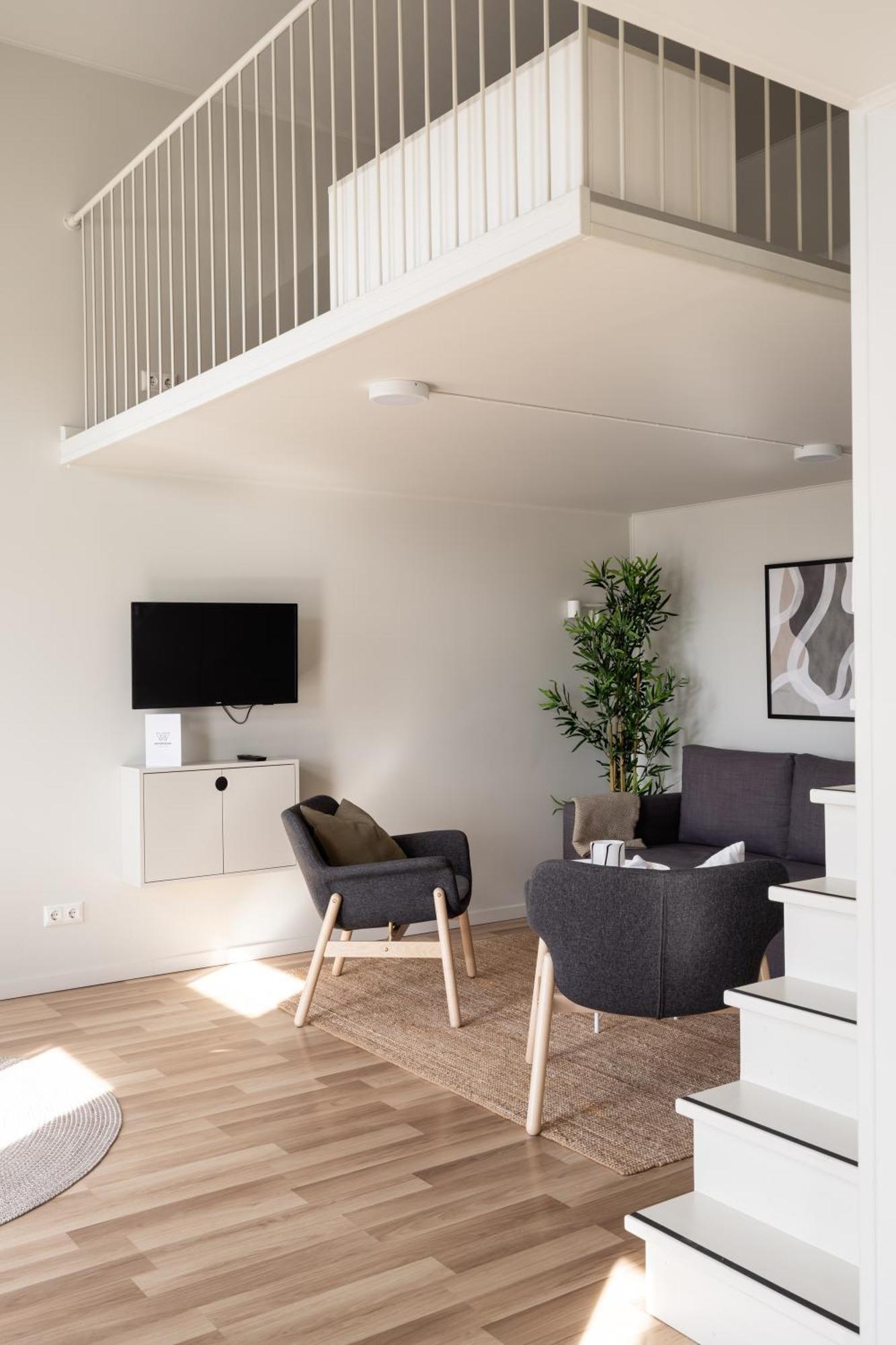 Hotelli Waterfront 4*